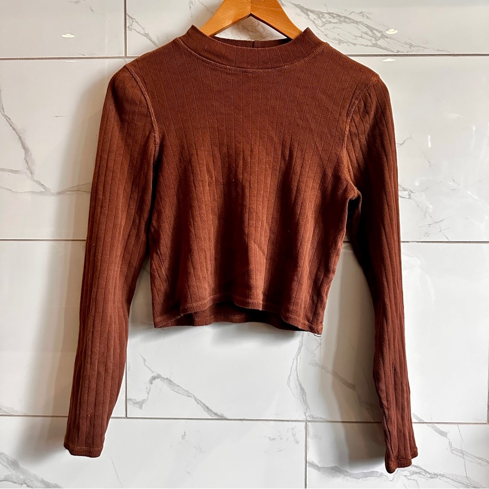 American Eagle Outfitters Brown Ribbed Long-Sleeve Crop Top